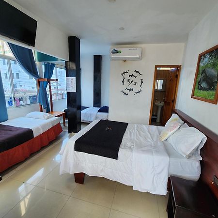 Costa Del Sol Hotel Puerto Ayora  Bagian luar foto