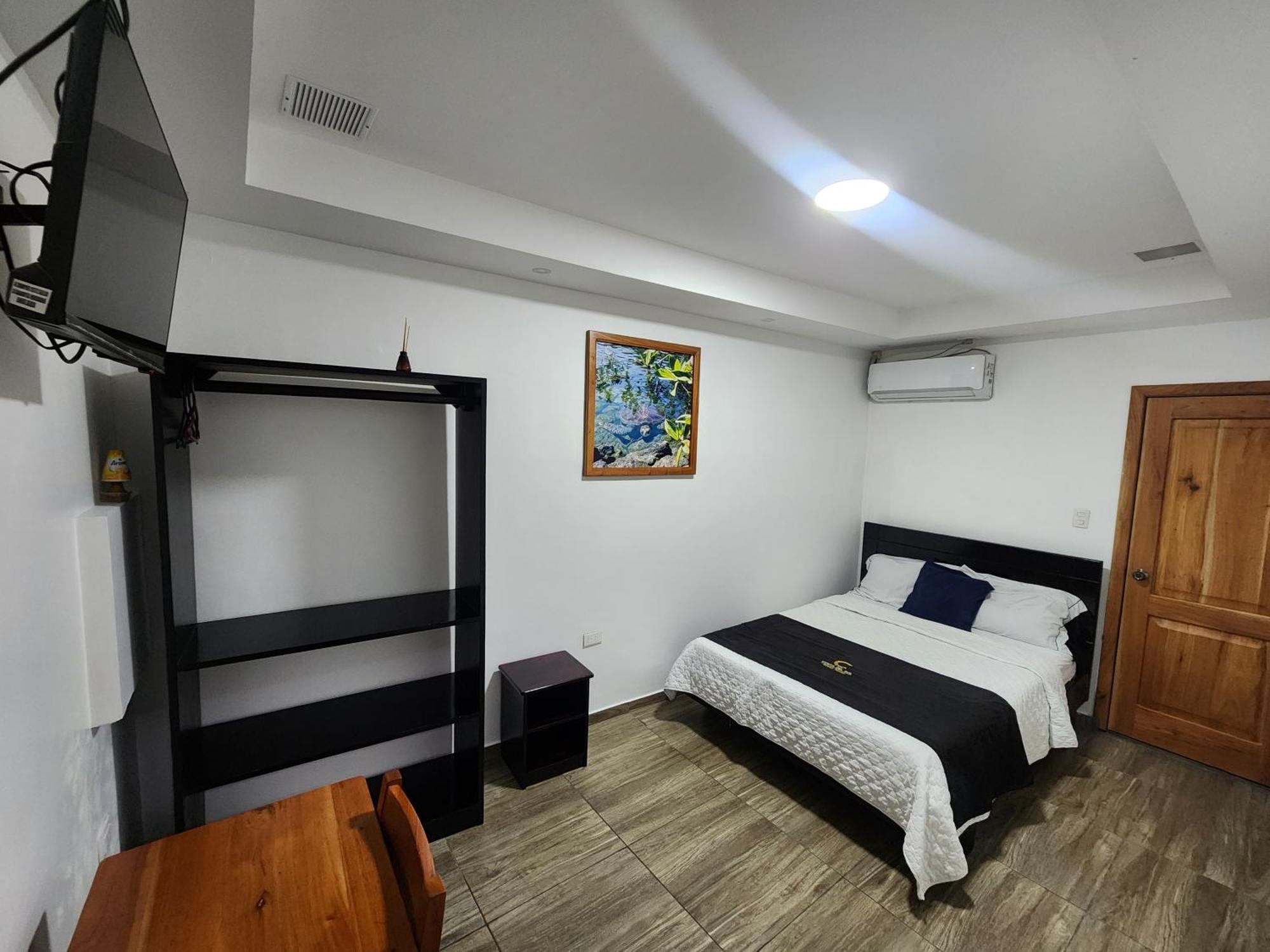 Costa Del Sol Hotel Puerto Ayora  Bagian luar foto