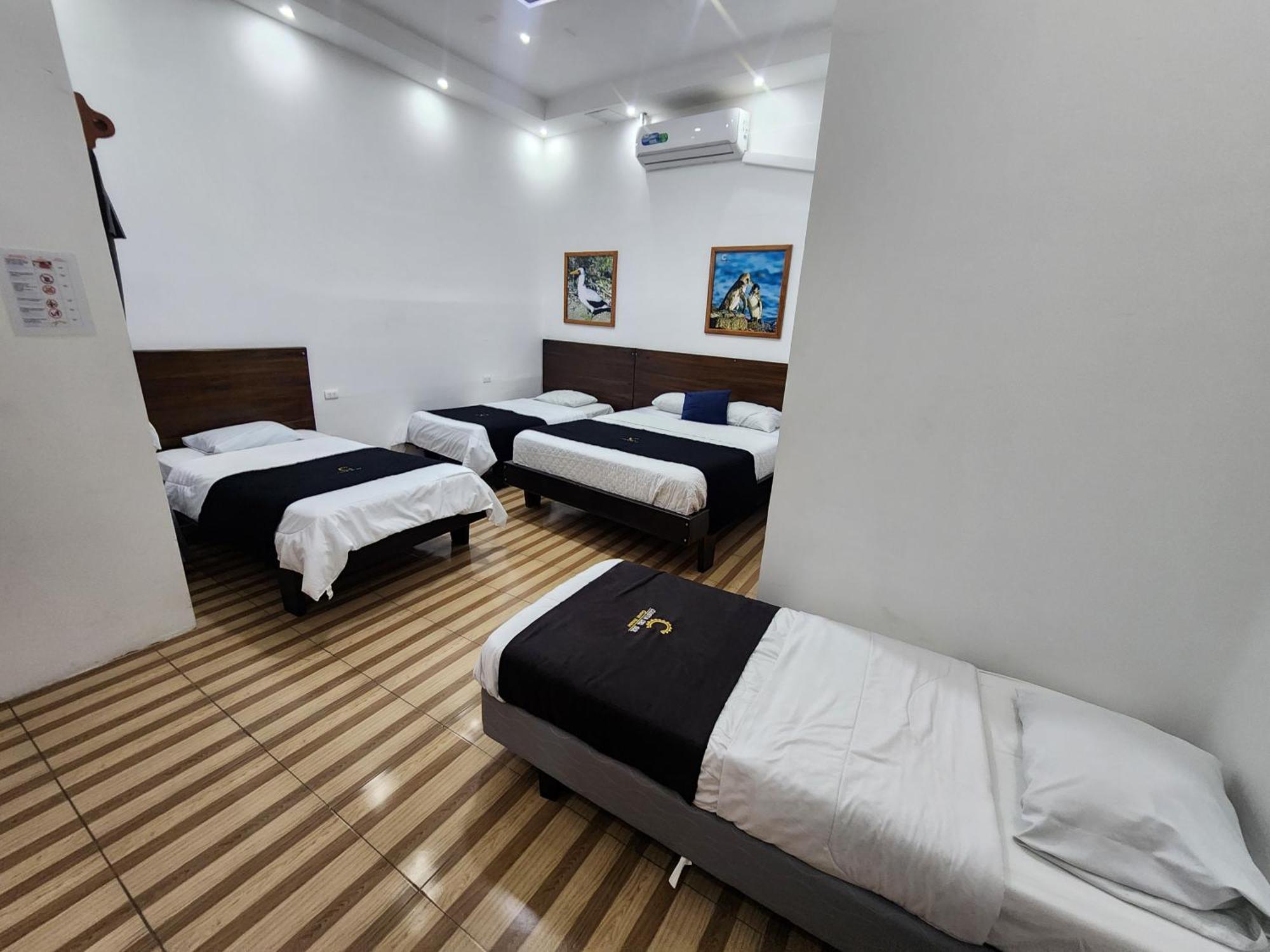 Costa Del Sol Hotel Puerto Ayora  Ruang foto