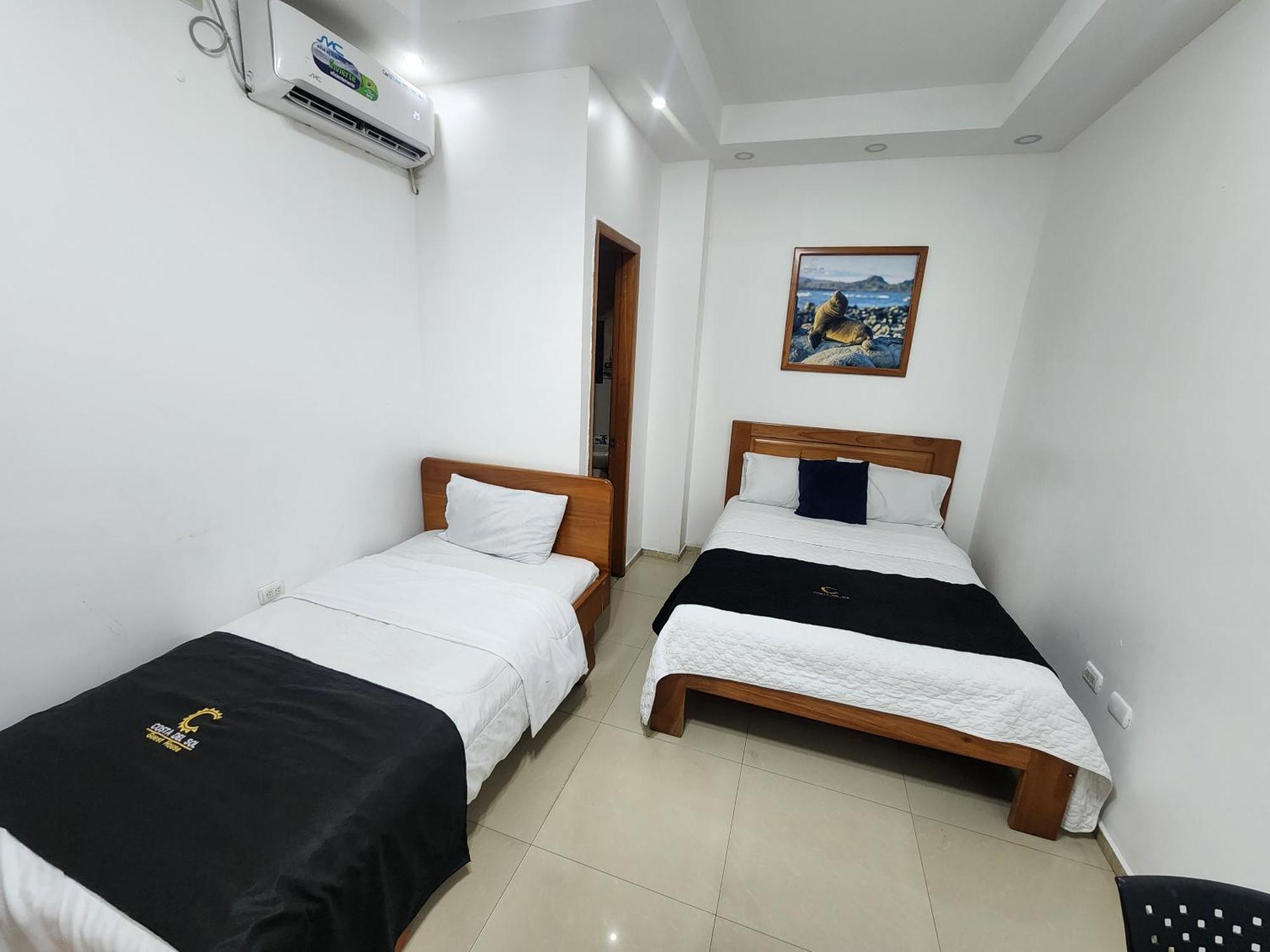 Costa Del Sol Hotel Puerto Ayora  Bagian luar foto